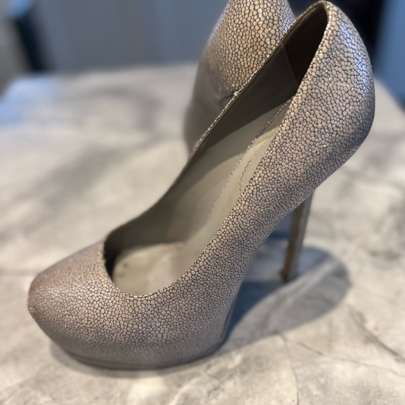 VINTAGE grey YSL TRIBUTE pumps. In great condition. Size 38 - Picture 5 of 5